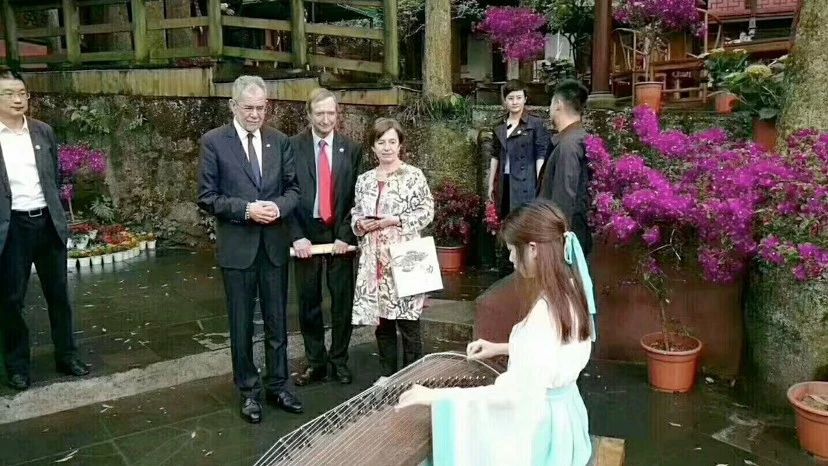 奥地利总统访问团到访青城山，感受中国道教文化